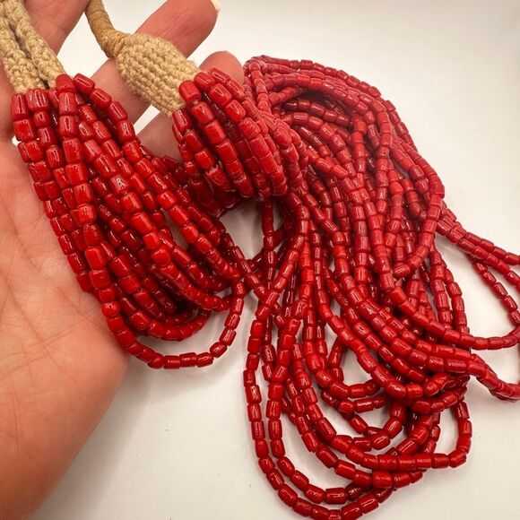 24" and 15 strands of "red coral" glass beads with 1950 Anna coin clasp! - Picture 9 of 17